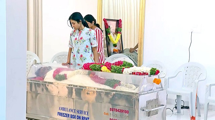Celebs pay final respect to Taraka Ratna